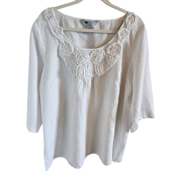 Carole Little Woman SZ 2X 100% Linen Tunic Blouse With 3D Floral Accent Designer - Picture 1 of 7